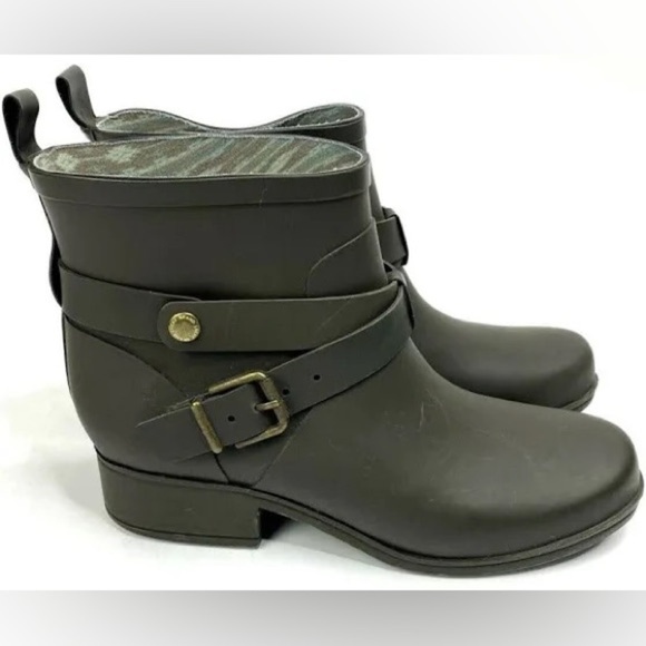 Lucky Brand Rindah Waterproof Rubber Buckle Ankle Boots Womens size 8 - Picture 1 of 10